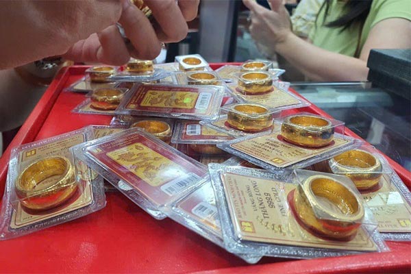 Giá vàng nhẫn tiếp tục tăng mạnh-2