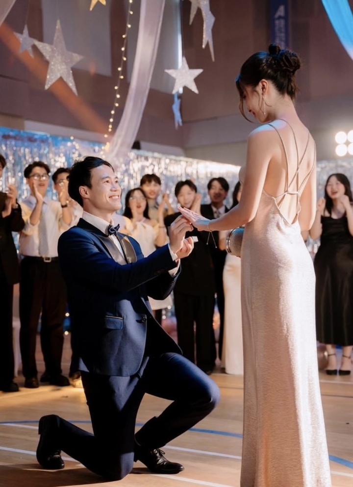 Bị nghi là cô gái được Văn Toàn cầu hôn, Hoà Minzy nói không phải tôi-1