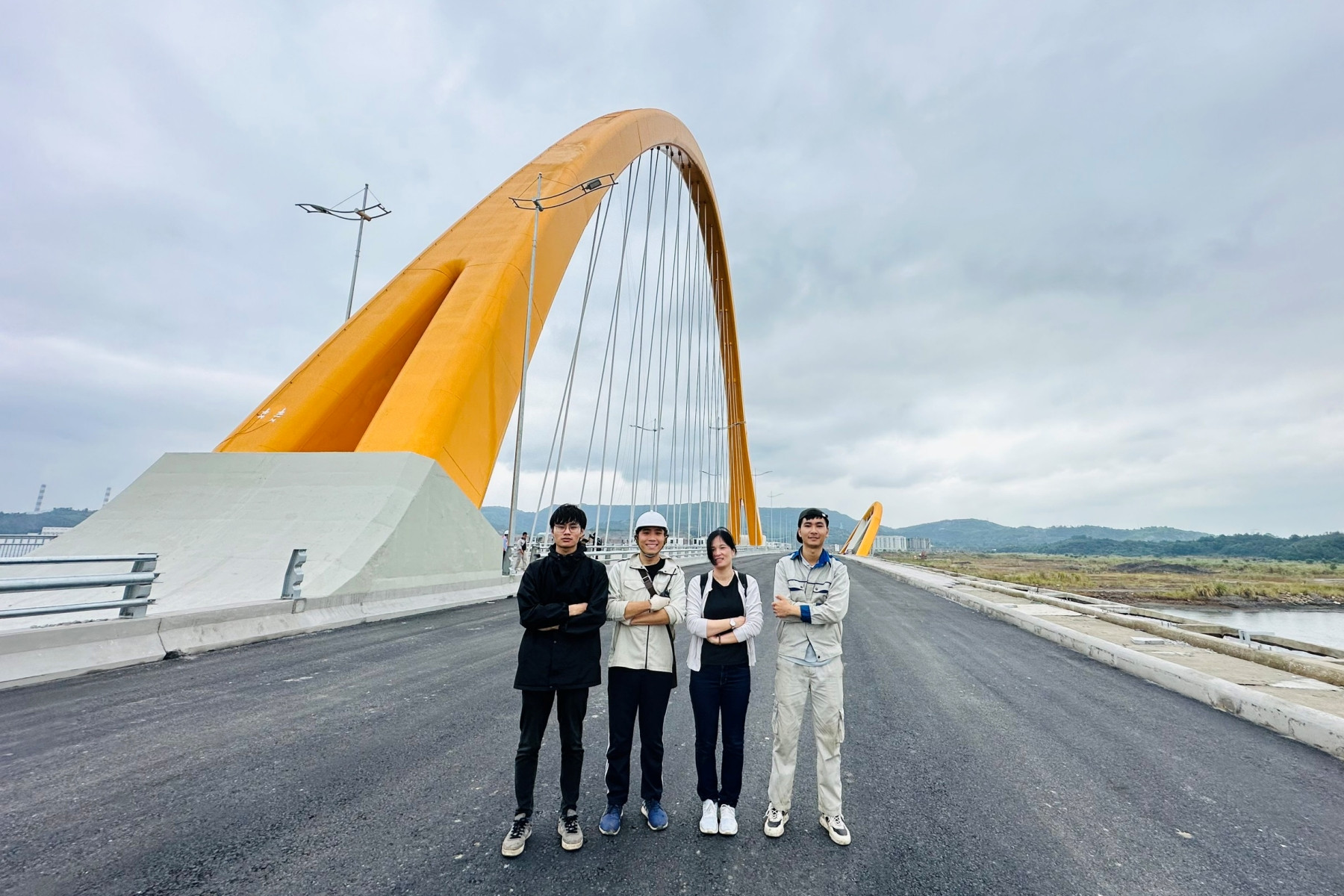 Nam sinh từng nợ môn, bỏ học đi làm công nhân tốt nghiệp thủ khoa đại học-3