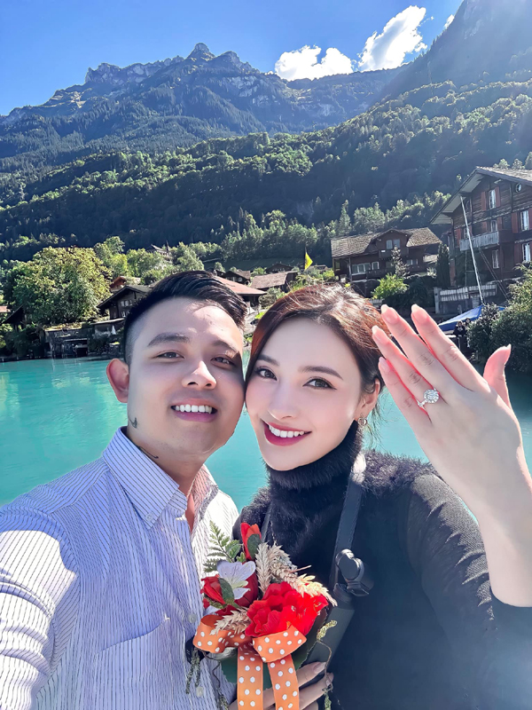 Chồng doanh nhân mới cưới của nữ diễn viên phim giờ vàng nổi tiếng với nhan sắc lai Tây rất chiều vợ-2