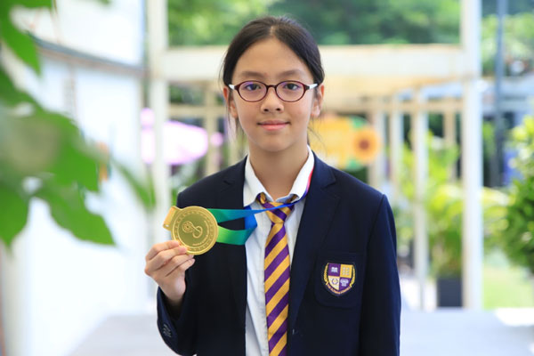 Giành Huy chương Vàng cuộc thi Toán, nữ sinh lớp 9 vào thẳng đại học ở tuổi 14-2