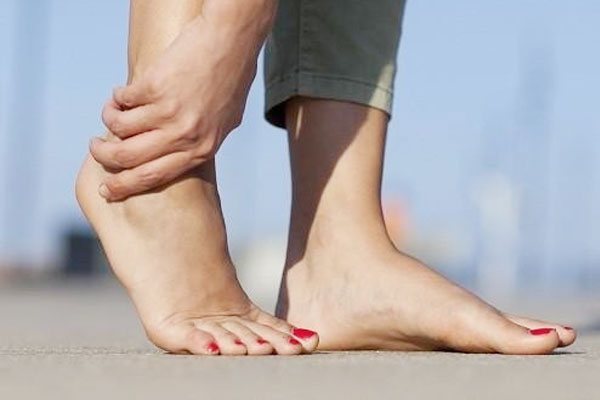 Chân có 5 dấu hiệu này vào ban đêm, coi chừng mắc bệnh được ví như bom nổ chậm-2