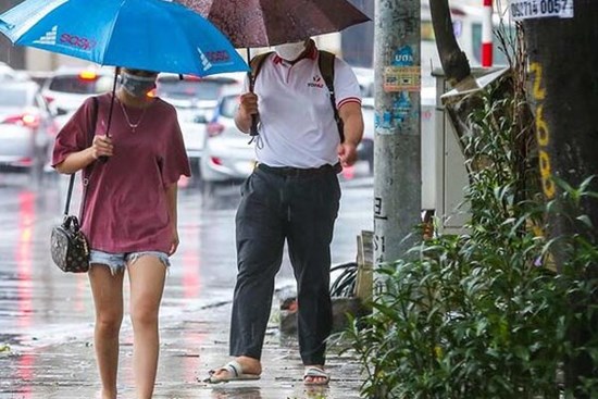 Dự báo thời tiết 10 ngày tới: Bắc Bộ và Trung Bộ đón mưa rào