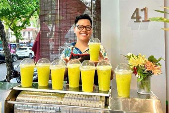 Bán nước mía với công thức “độc nhất vô nhị”, 9x có doanh thu hàng chục triệu đồng/ngày