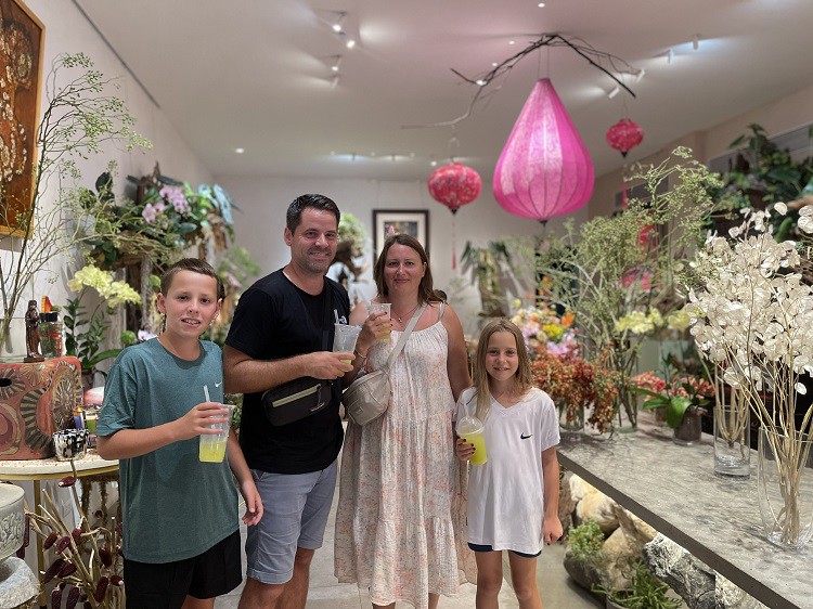 Bán nước mía với công thức độc nhất vô nhị”, 9x có doanh thu hàng chục triệu đồng/ngày-6