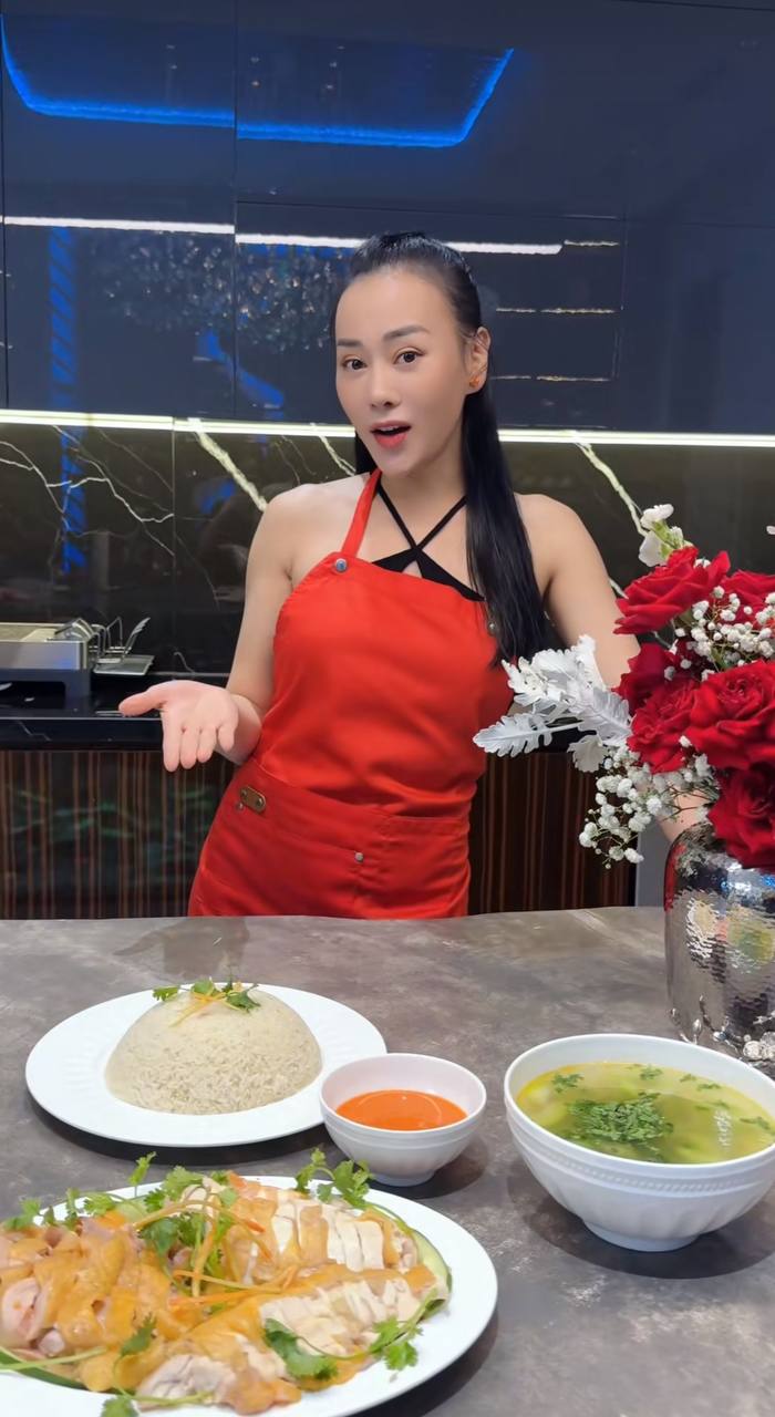 Làm cơm gà kiểu Singapore như Phương Oanh không khó-4