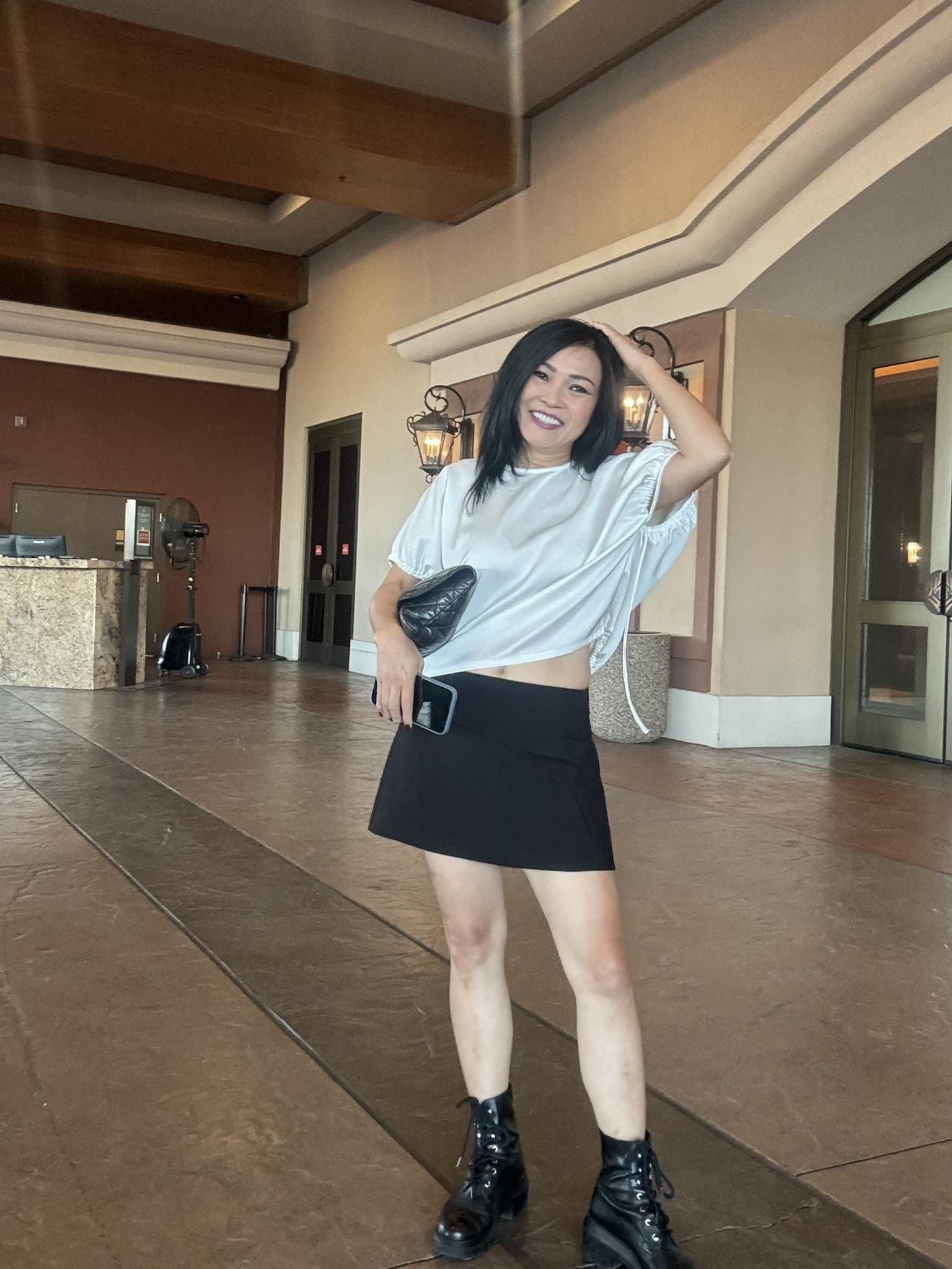 Quần short áo phông nhí nhảnh đời thực của chị đẹp Phương Thanh-4