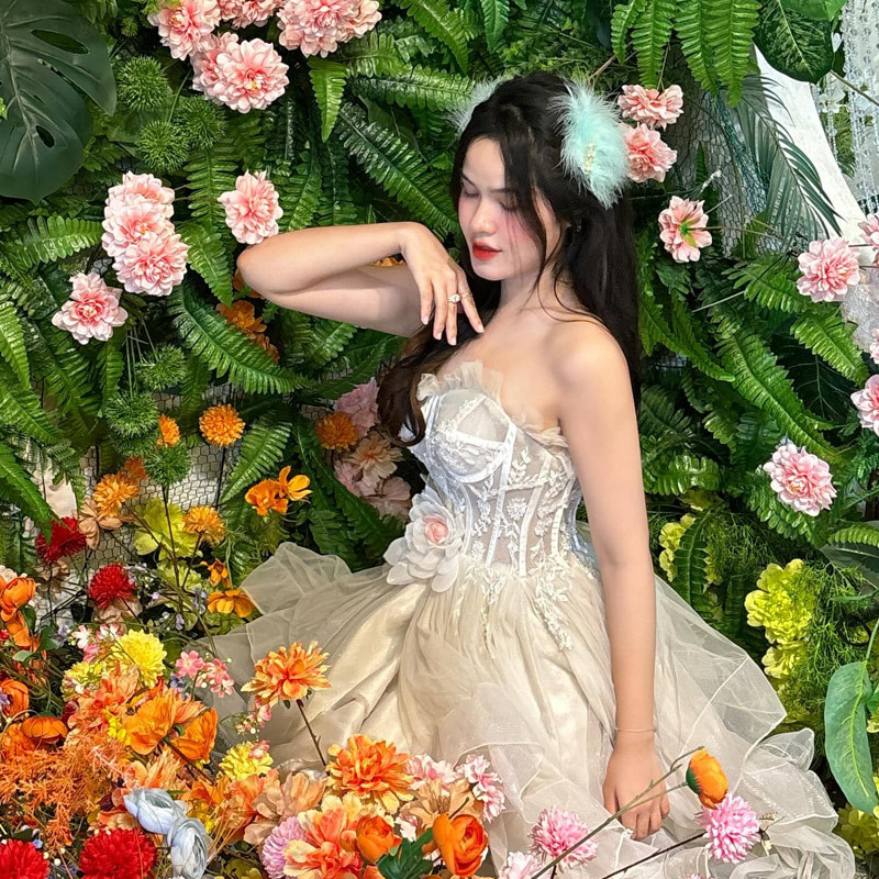 Cô gái xinh đẹp, quyến rũ đến Bạn muốn hẹn hò kiếm chồng giờ ra sao?-2