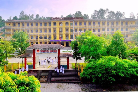 Nhập nhầm điểm khiến thí sinh từ trượt thành thủ khoa: Hội đồng chấm thi xin lỗi