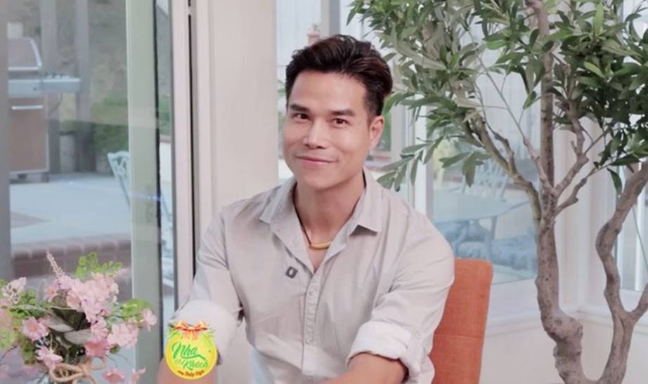 Nam vương nổi tiếng bỏ showbiz sang Mỹ dạy lái máy bay, cuộc sống hiện ra sao?-1