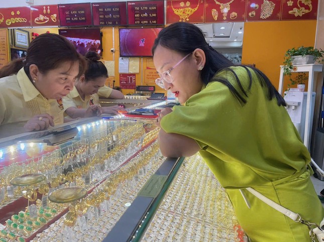 Khổ vì… vàng-1