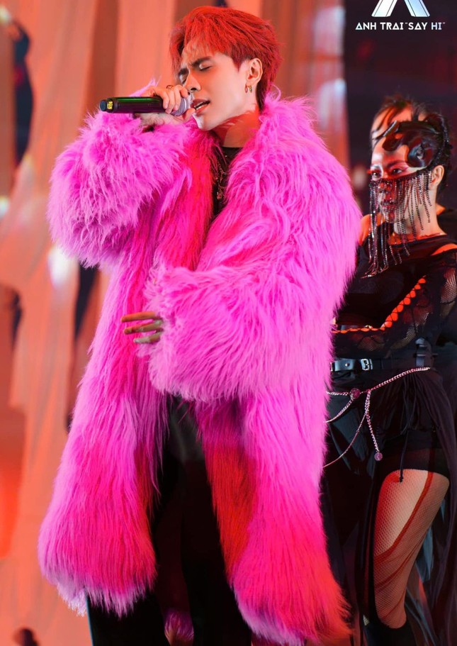 Nam ca sĩ show Anh trai bị tố vô ơn-1