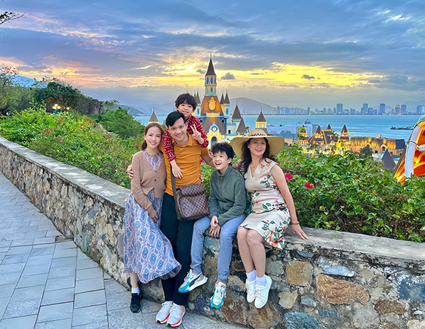 Cựu MC Bản tin thời tiết có hôn nhân viên mãn với chồng đạo diễn-6