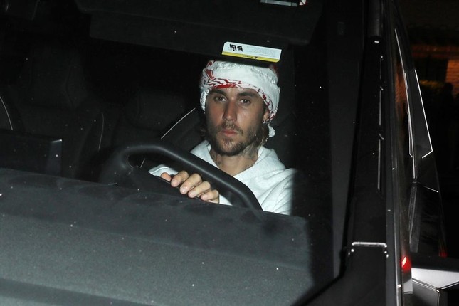 Justin Bieber khủng hoảng-3