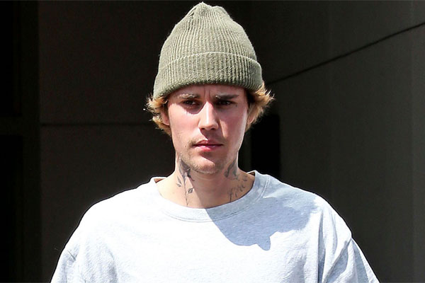 Justin Bieber lần đầu khoe ảnh gia đình, con trai mới sinh trở thành tâm điểm-8