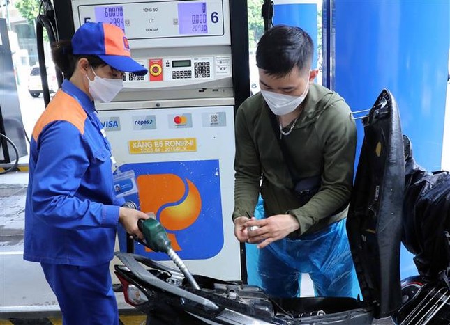 Giá xăng đồng loạt tăng mạnh từ 15h chiều nay-1