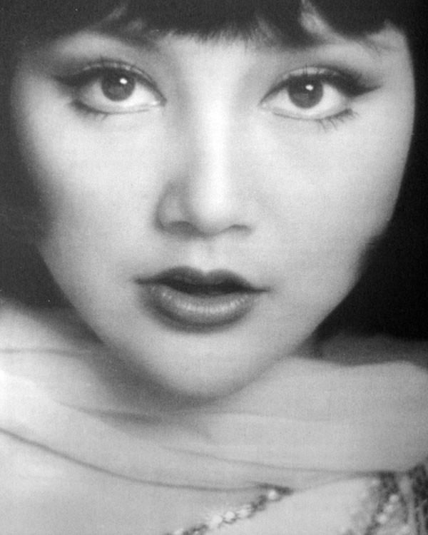 Câu chuyện đầy tủi nhục của giai nhân tuyệt sắc, tự huỷ hoại nhan sắc vì muốn giữ chồng-3