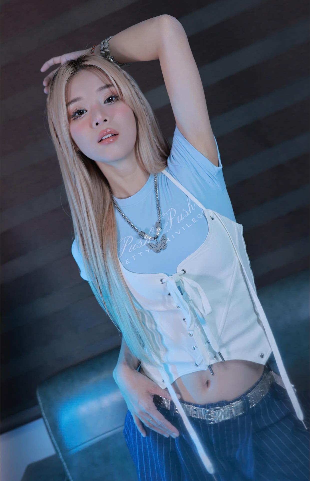 Chị đẹp Hoàng Yến Chibi diện áo phông đơn giản vẫn toát lên vẻ sexy nóng bỏng-14