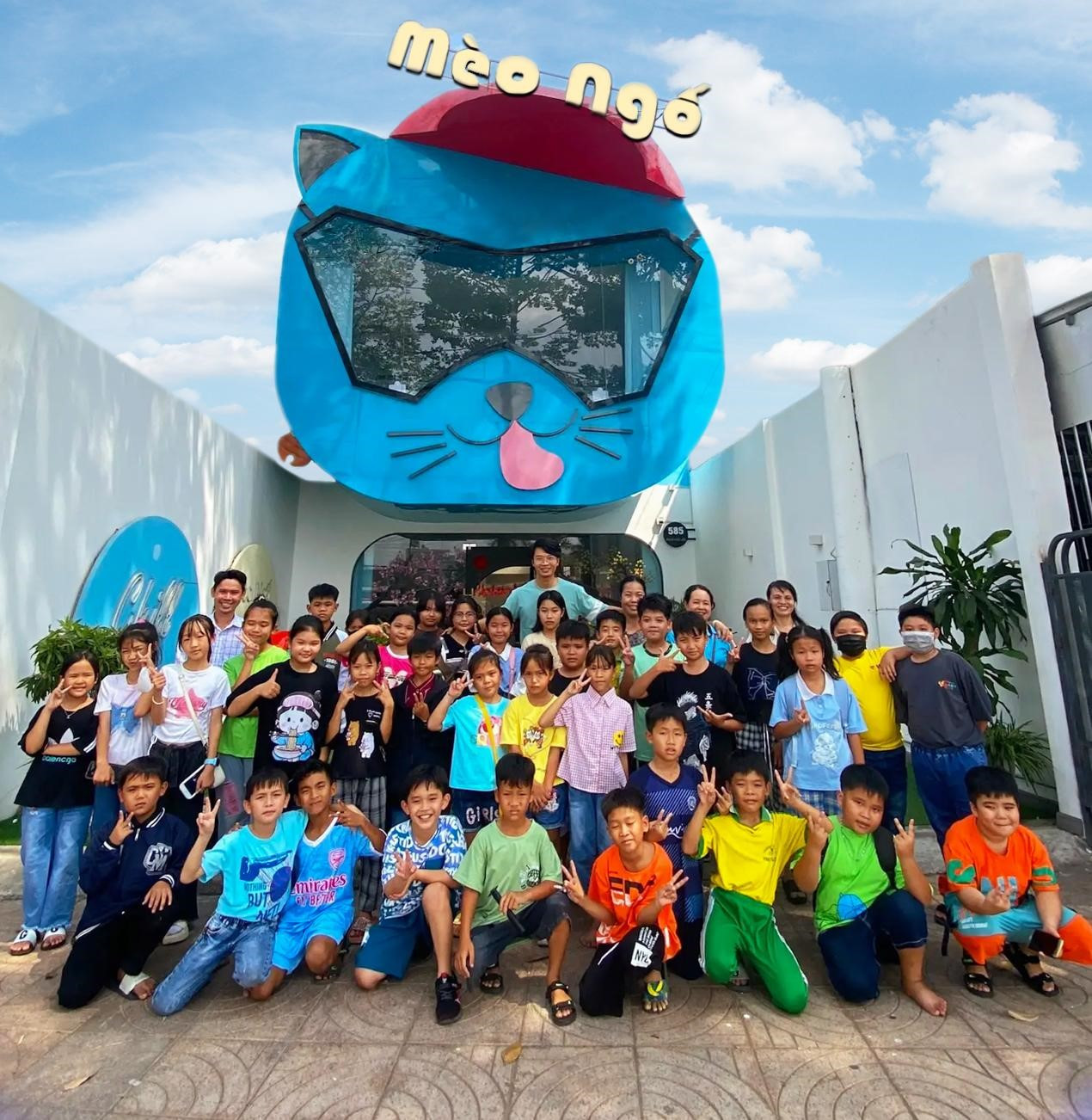 Nam YouTuber đạt nút kim cương sau 8 năm sáng tạo nội dung phục vụ trẻ em-5