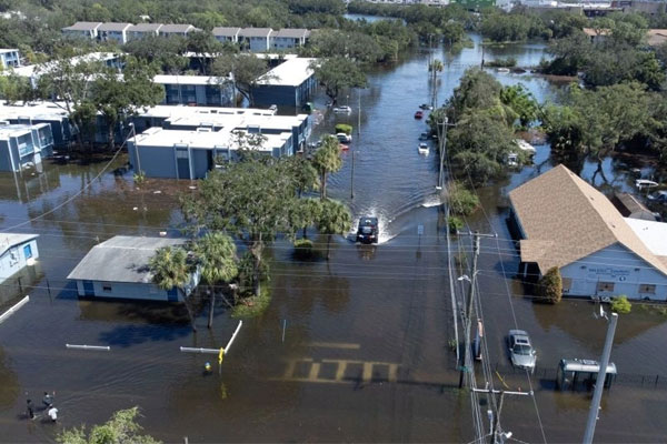 Milton suy yếu thành bão hậu nhiệt đới, ít nhất 10 người chết ở Florida, Mỹ-1