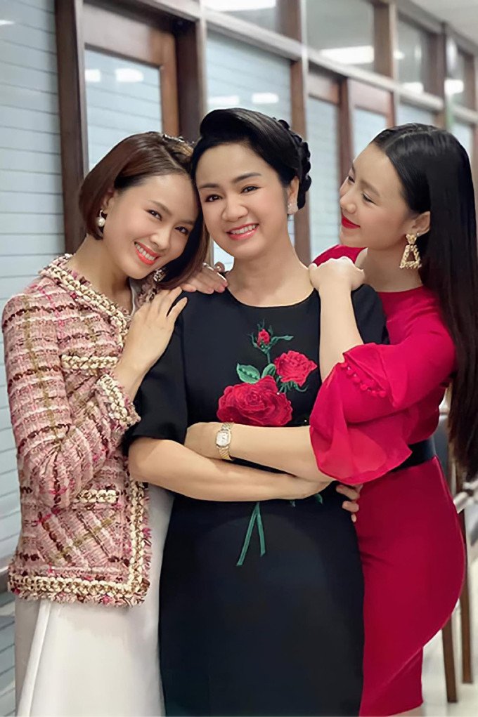 Cuộc sống viên mãn ở tuổi 55 của mỹ nhân lá ngọc cành vàng-9