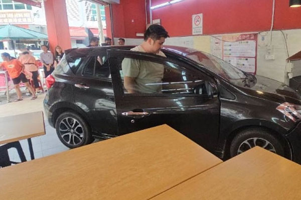 Hiện trường thảm khốc vụ đâm xe vào đám đông ở Trung Quốc, 35 người thiệt mạng-6