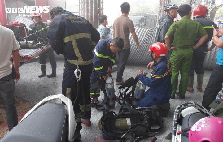 Cháy quán bar ở tầng hầm Nhà hát Trưng Vương Đà Nẵng-2