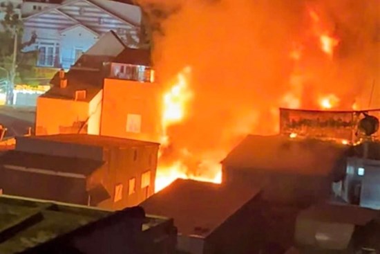 Điều tra vụ cháy nhà phía sau miếu Bà Chúa Xứ ở An Giang, một người chết