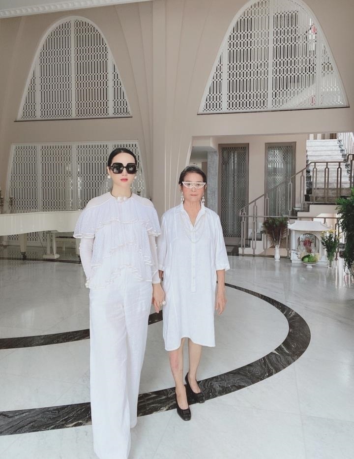 Giáng My trang hoàng biệt thự 1.000 m2 mở tiệc đãi bạn bè, hé lộ cuộc sống độc thân yên bình trong biệt thự sang-11
