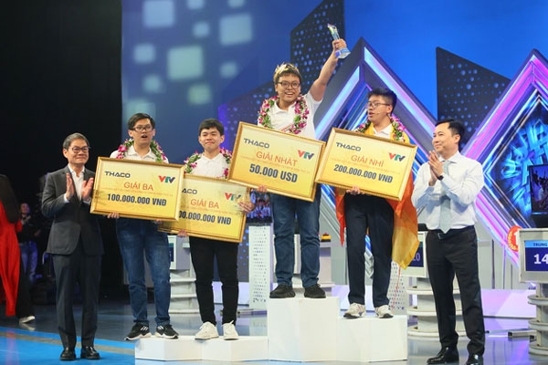 Việc làm đầu tiên của quán quân Olympia năm thứ 24 sau khi trở về Trường Quốc học Huế-3