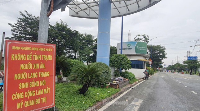 Vụ trẻ em quỳ gối ăn xin ở TPHCM: Truy vết, xử lý người chăn dắt-3