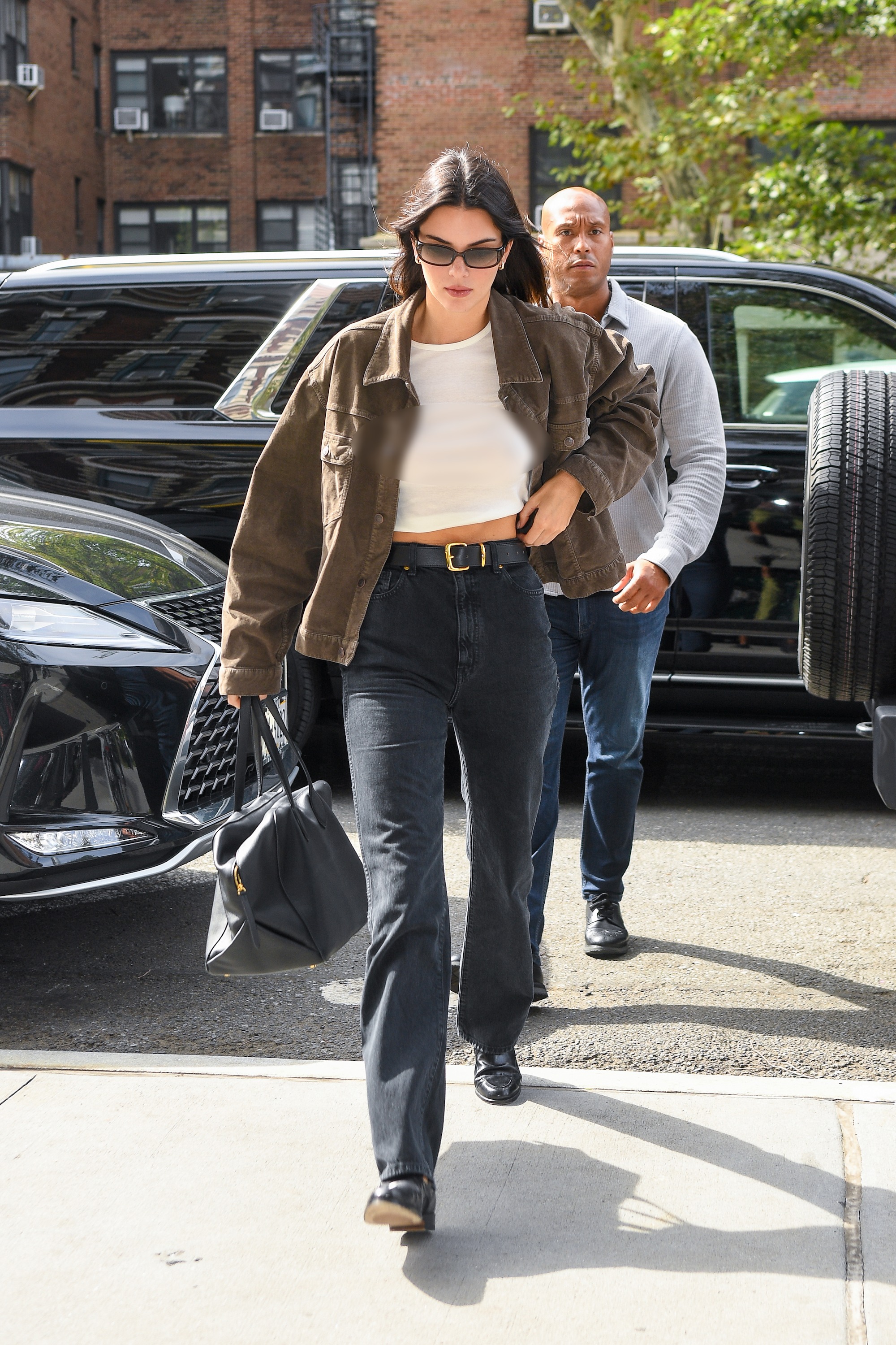 Kendall Jenner gợi ý 4 mẫu giày hoàn hảo để phối với quần jeans-9