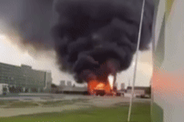 Sao chổi 80.000 năm mới thấy một lần bay qua Colorado-2