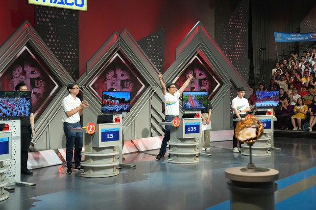 Nhìn từ chiến thắng của Quán quân Olympia năm 2024: Cuộc đấu trí sòng phẳng bằng chiến thuật-2