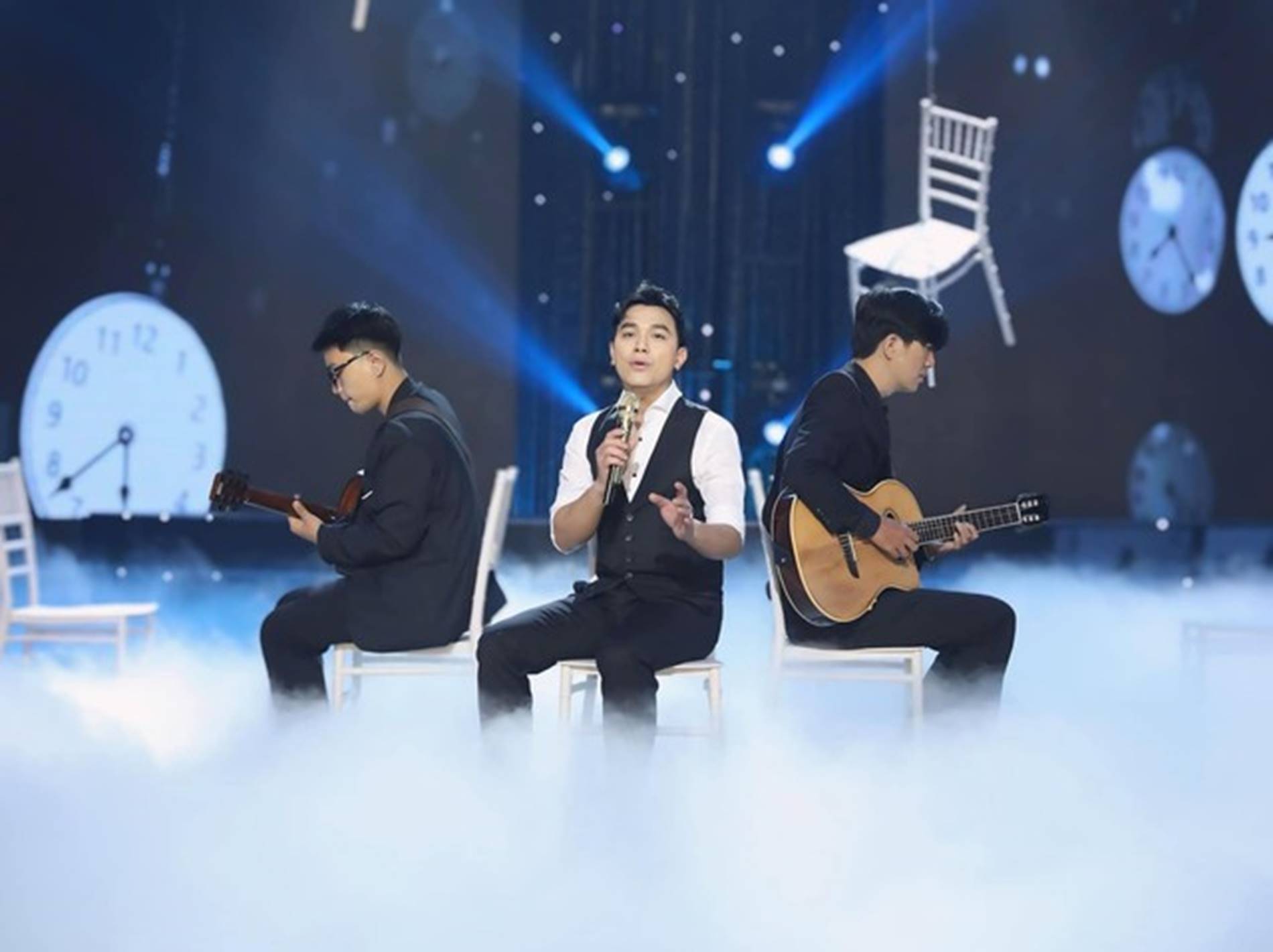 Giọng ca vàng trong làng nhạc borelo, tuổi 53 viên mãn bên người vợ kín tiếng-6