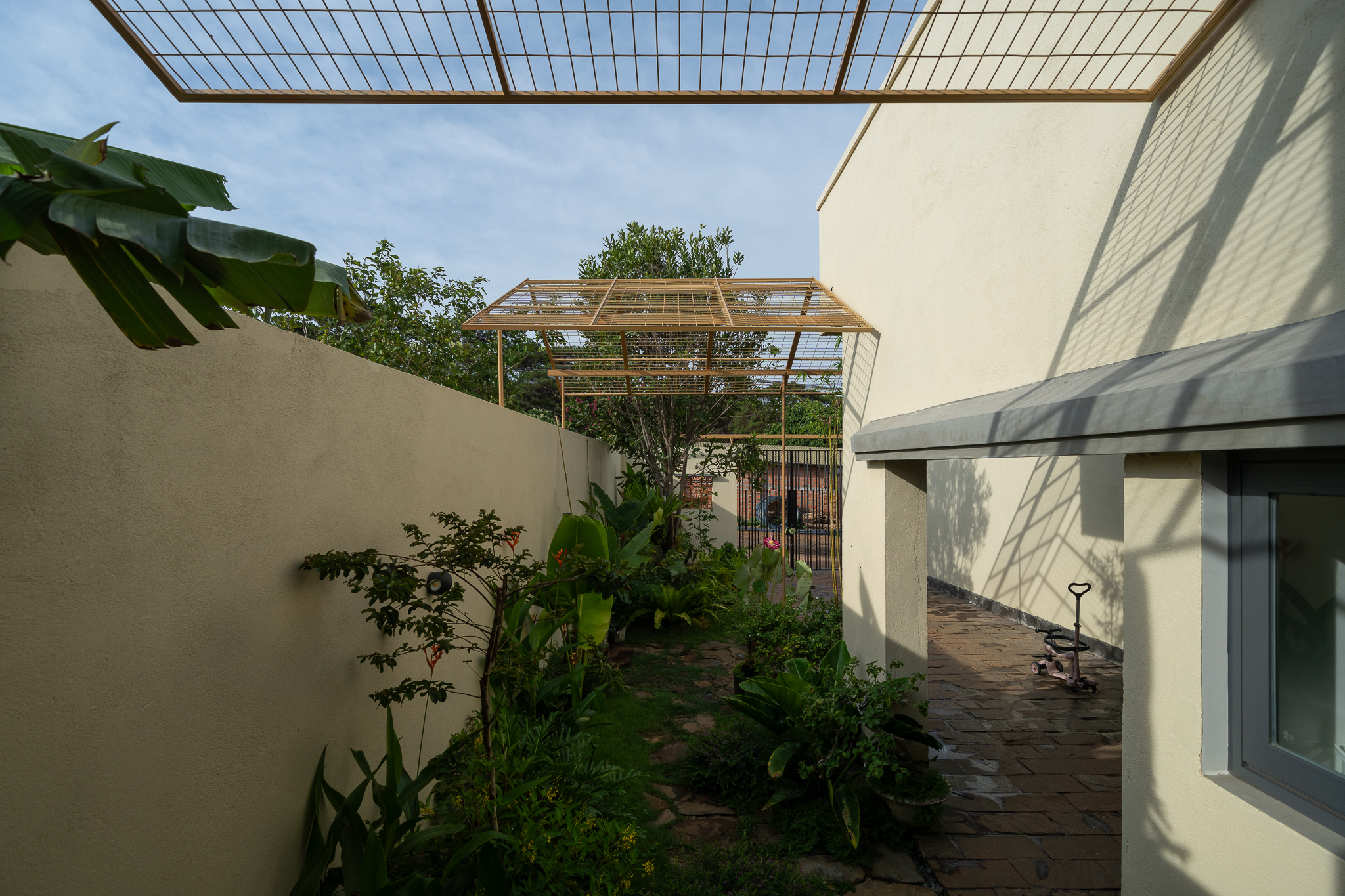 Tổ ấm nhỏ của gia đình 3 người khiến nhiều người mê mẩn-3