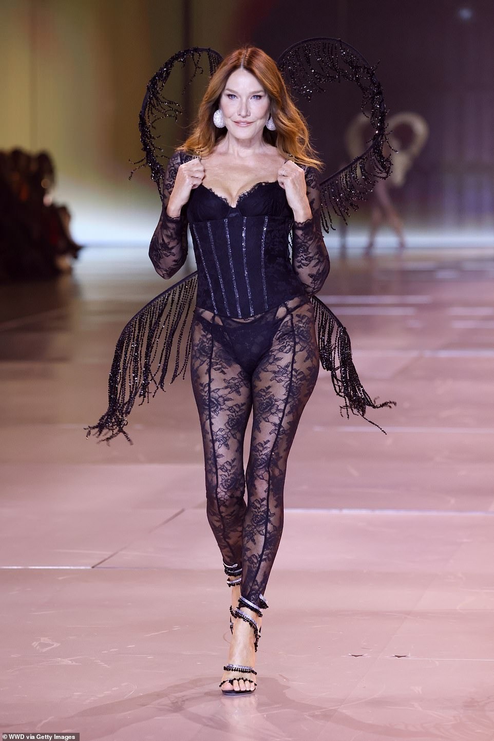 Show nội y Victorias Secret nhàm chán nhất từ ​​trước đến nay-9