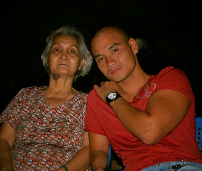 Tình yêu cổ tích của kình ngư không chân và NTK áo dài-4