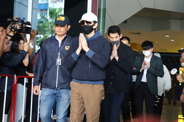 Đạo diễn Việt sắp hầu tòa là ai?插图3