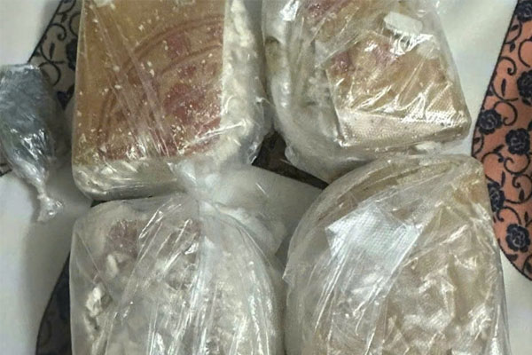 Ma tuý trộn trong thức ăn chó mèo tuồn từ nước ngoài về Việt Nam-2