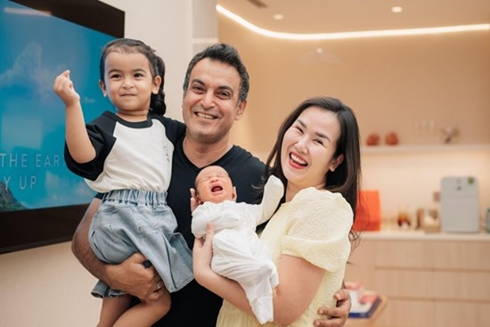 Nữ ca sĩ Việt lấy Chủ tịch công ty chuyên về đá hoa cương hơn 12 tuổi là ai?