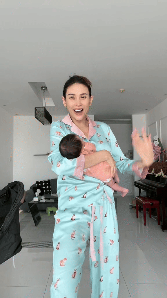 Khoảnh khắc đáng yêu của con gái Võ Hoàng Yến-6