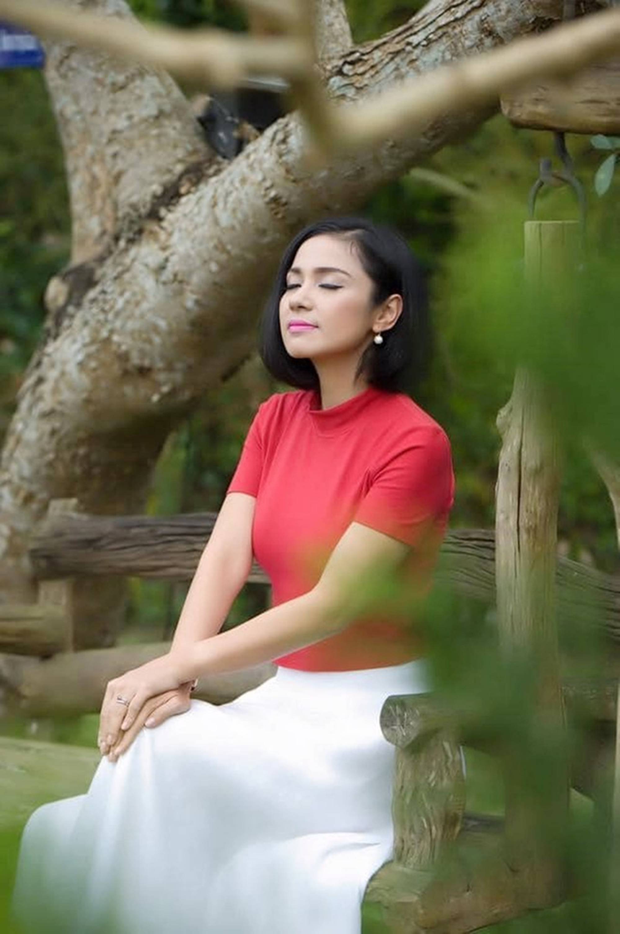 Diễn viên Việt Trinh tiết lộ chuyện yêu đương 6 năm qua và than thở mỗi khi 20/10 đến-6