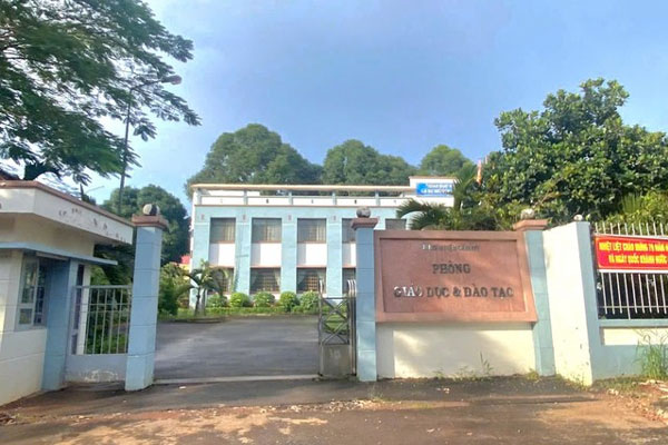 Mới nhất vụ Trưởng phòng GD&ĐT huyện bị tố o ép doanh nghiệp-1