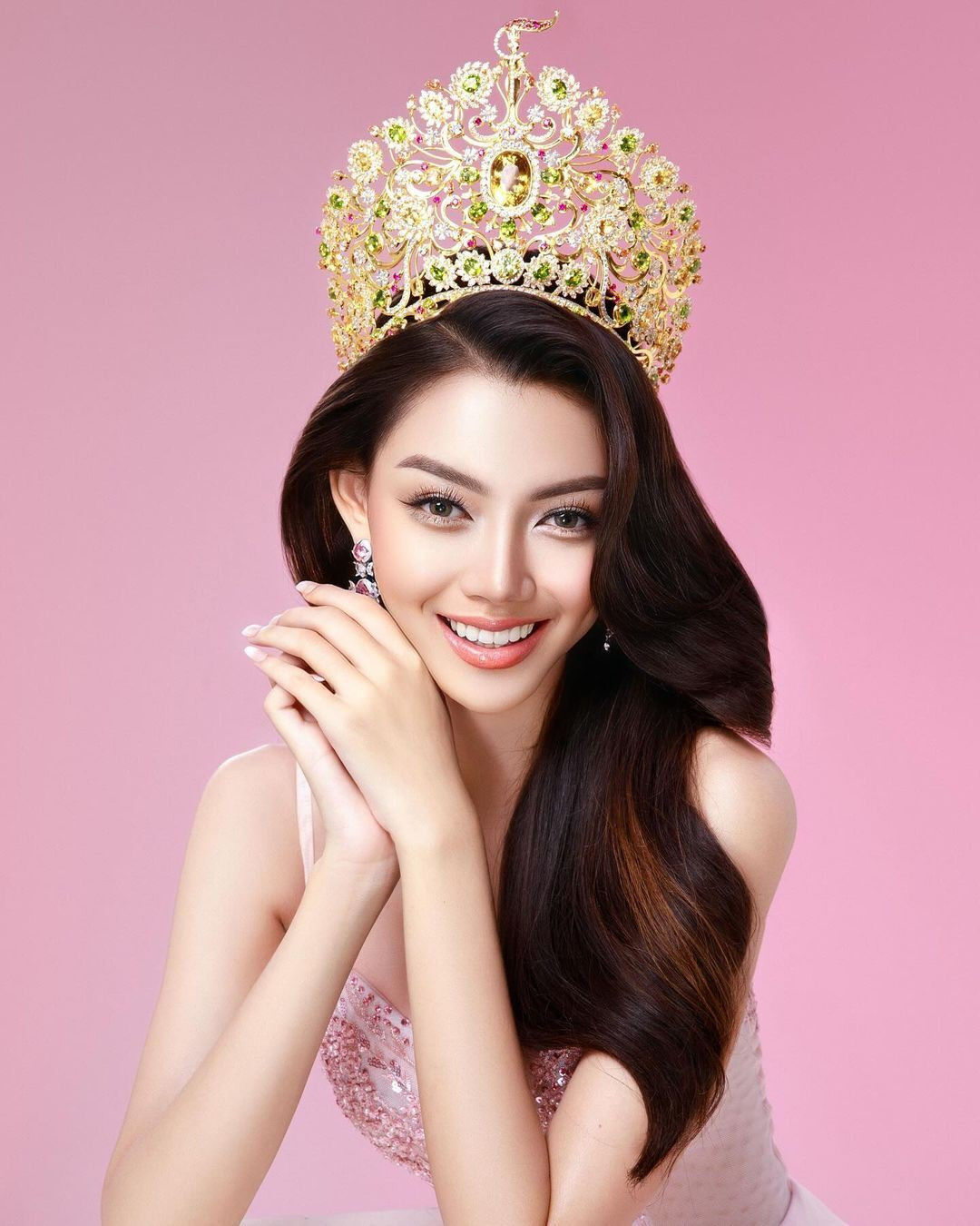 Hoa hậu 17 tuổi đẹp như ‘búp bê sống’ ở Miss Grand International là ai?-1