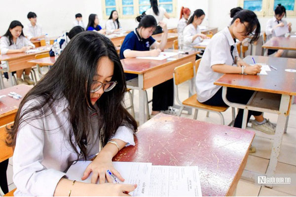 Đề thi, kiểm tra môn Ngữ văn gây tranh cãi: Hệ lụy từ việc lấy ngữ liệu ngoài SGK-2