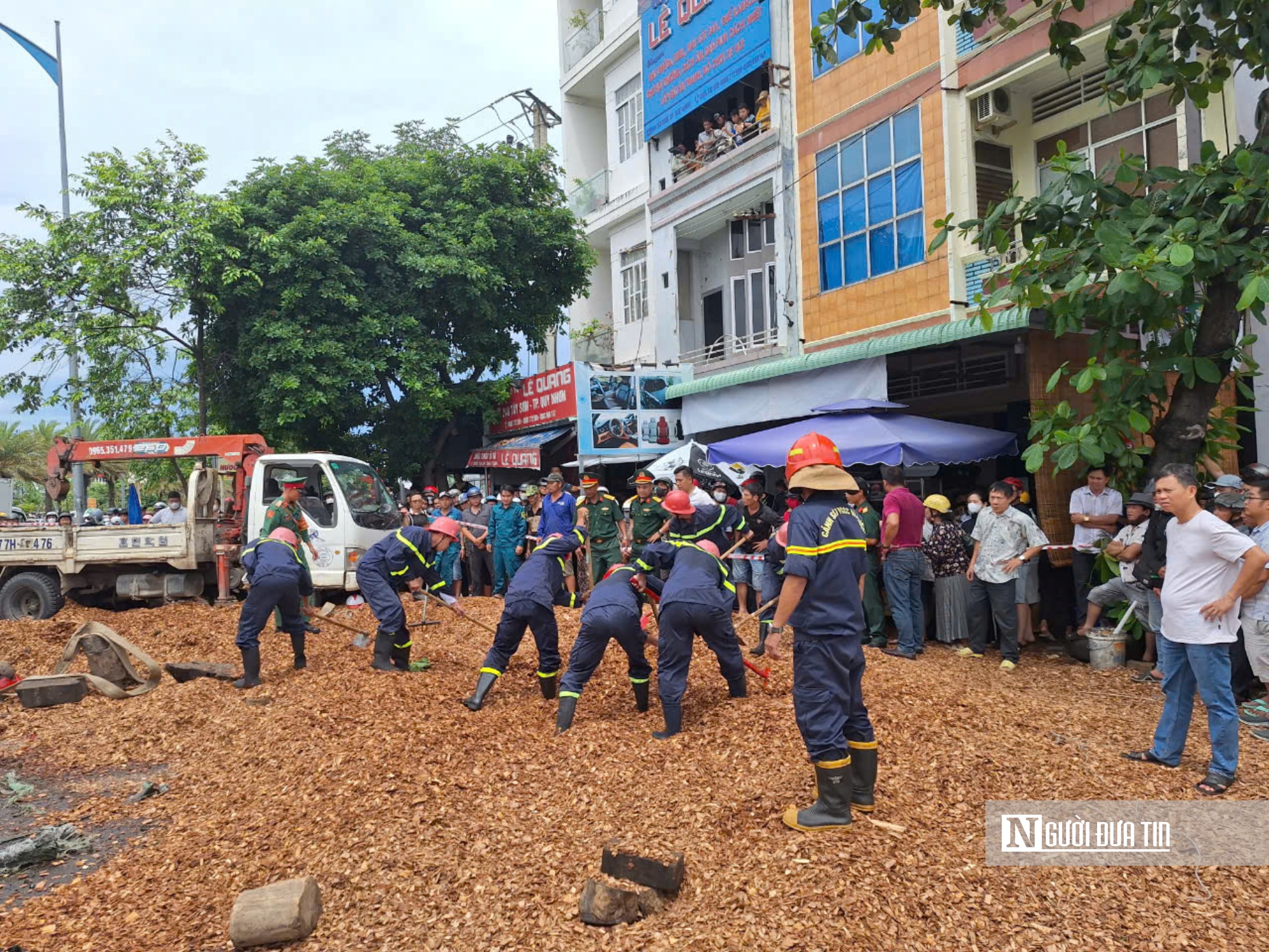 Bình Định: Cha mẹ khóc nghẹn ngào khi con bị xe chở dăm gỗ đè tử vong-2