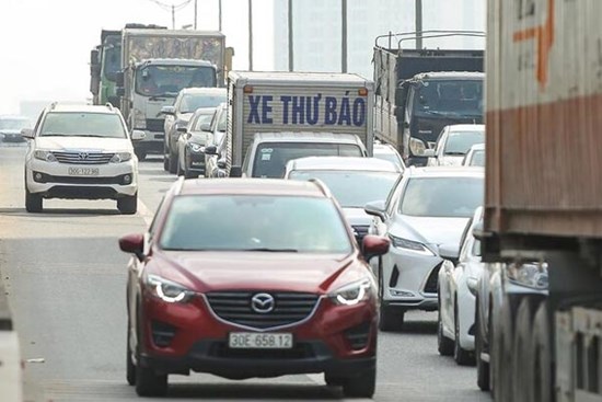 Con tôi bảo: Mình không phải người mông muội nên không đi vào làn khẩn cấp