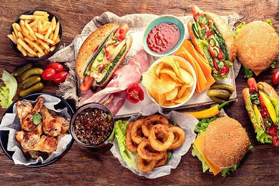 Khi buồn phiền, mệt mỏi nên tránh xa 3 loại thực phẩm