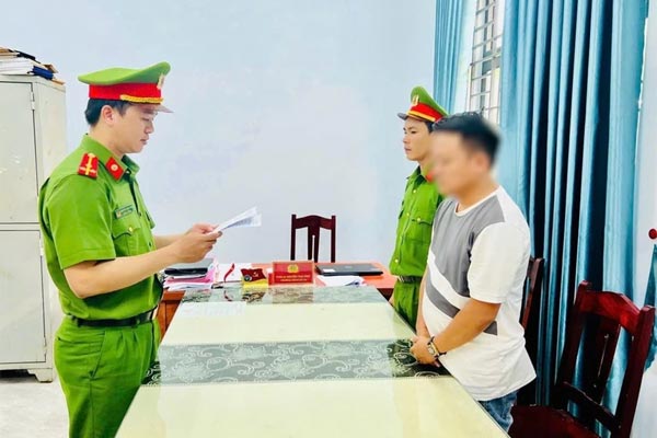 Chơi tiền ảo và thiếu nợ, Giám đốc công ty du lịch đi lừa đảo-1